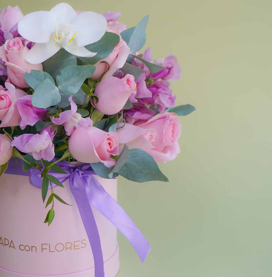 arreglo de rosas en caja
