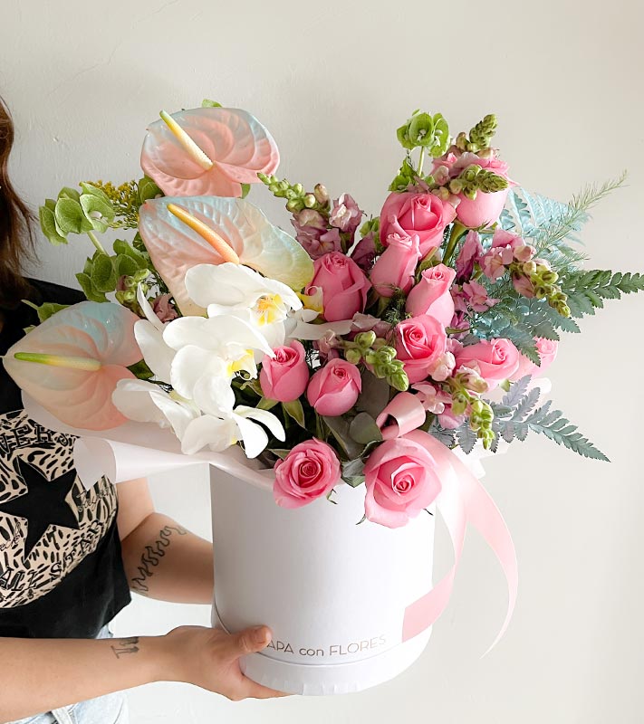 arreglo de flores con rosas y orquideas florerías a domicilio cdmx