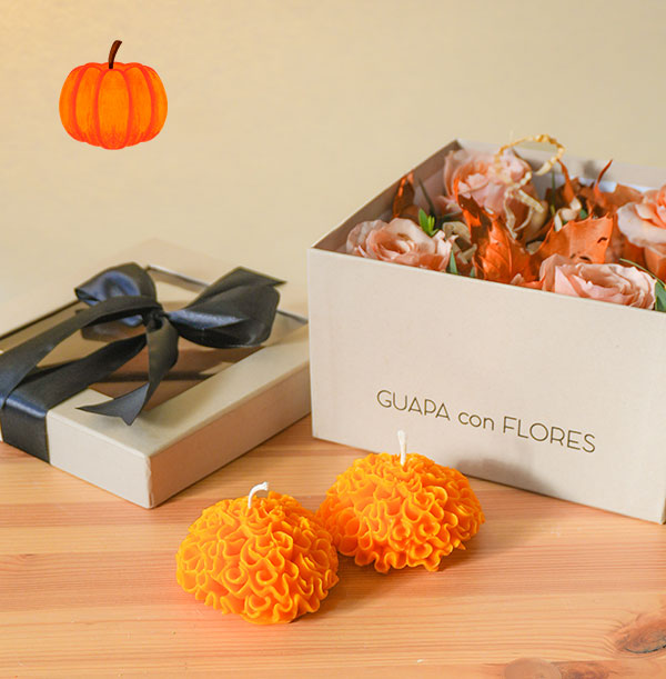 Dulce o truco - Arreglo de Flores y vela de cémpasuchil