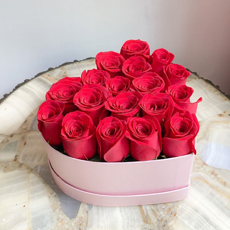 Tierno corazón rosas rojas ❤️