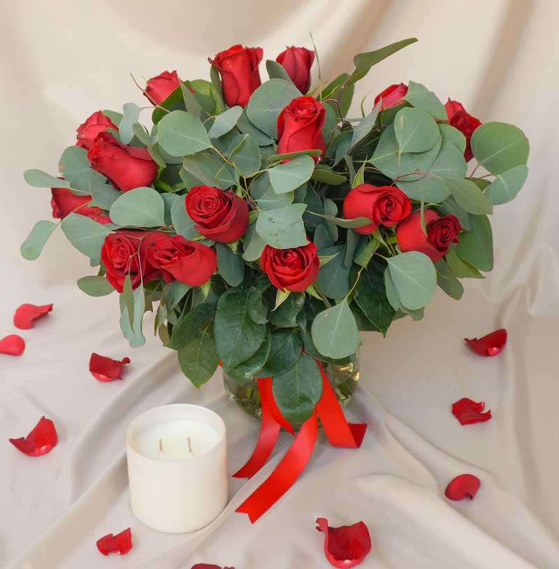 24 Rosas rojas y Vela - 14 de febrero