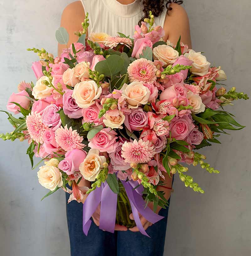 arreglo de flores de lujo con entrega a domicilio para cualquier ocasión entrega el mismo día con rosas y gerberas