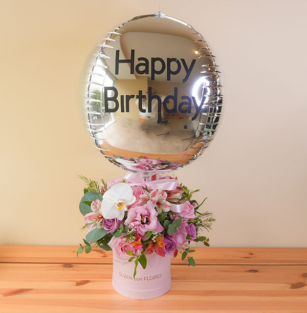 arreglo de flores con globos para celebrar cumpleaños con entrega a domicilio