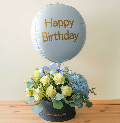 arreglo de flores para hombres co globo de cumpleaños