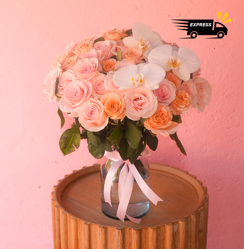arreglo de rosas con orquideas para enviar a domicilio
