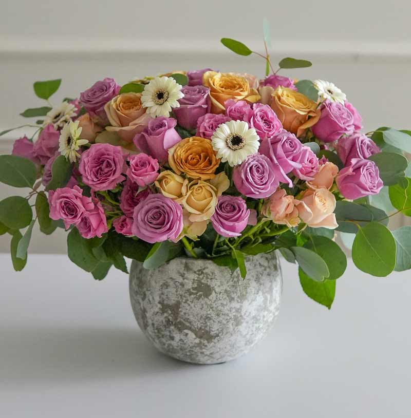 arreglo de rosas de lujo para envío el mismo día con rosas capuchino