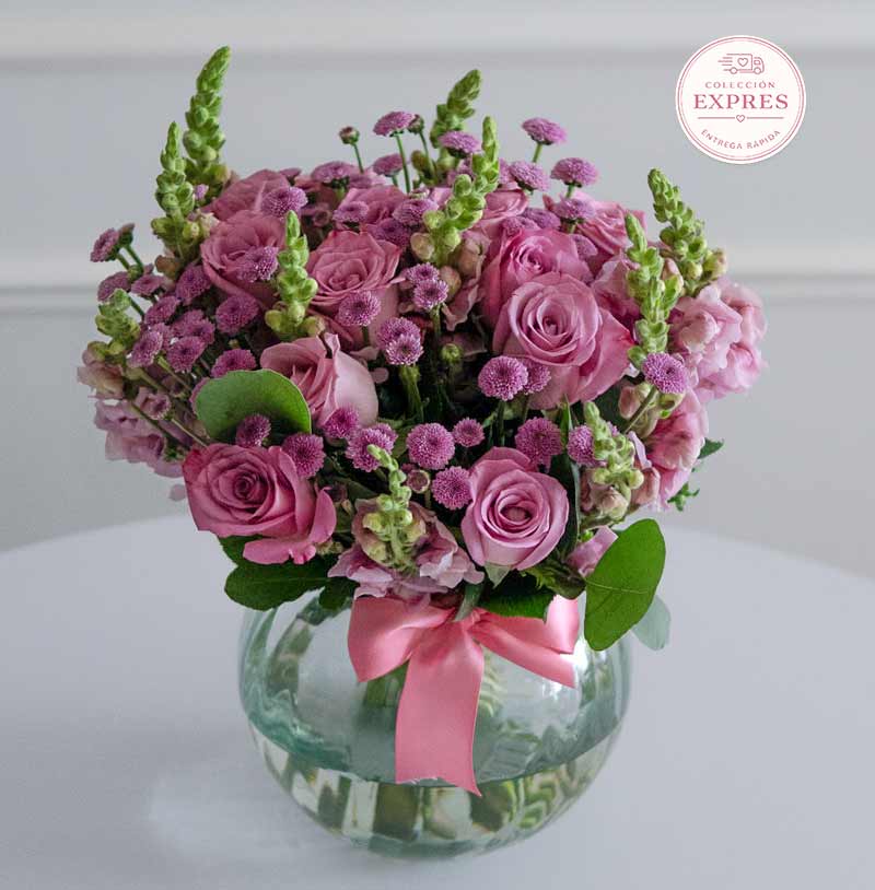 arreglo de rosas moradas para enviar a domicilio