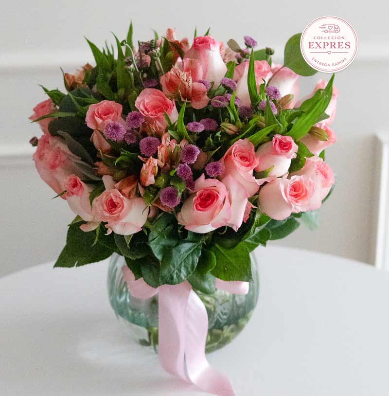 arreglo de rosas para enviar con entrega rápida