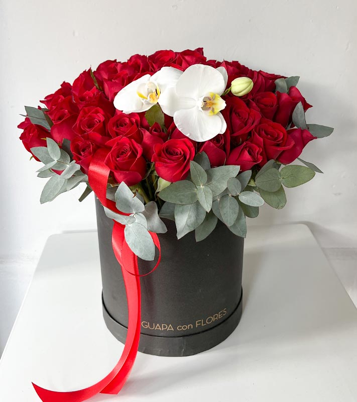 envia flores caja de rosas rojas con orquideas