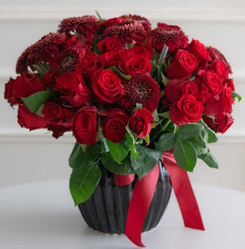 arreglo de rosas rojas elegante de lujo para regalar con envío