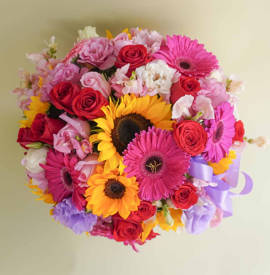 Linda sonrisa - Arreglo de flores en caja