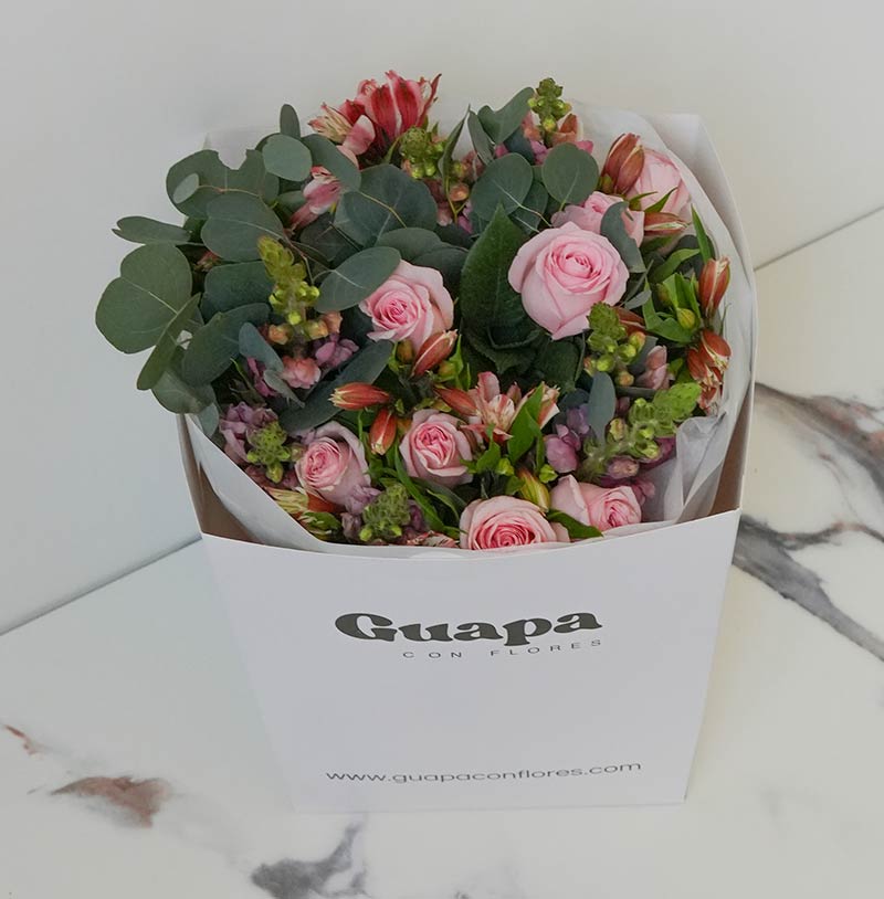 entrega exprés de flores en caja