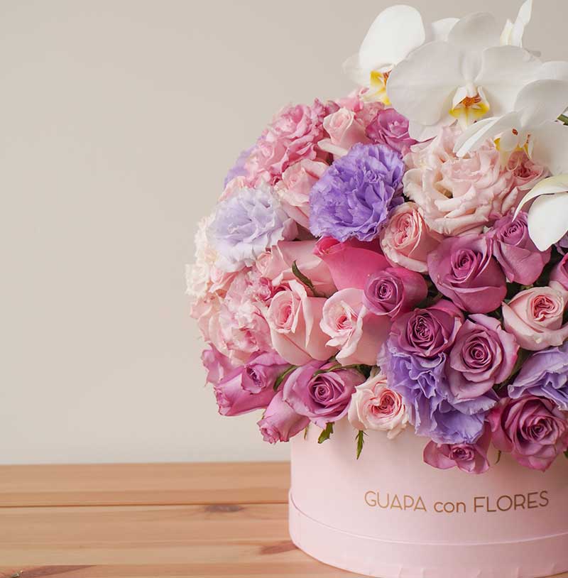 envia flores de lujo con orquídeas y rosas en caja