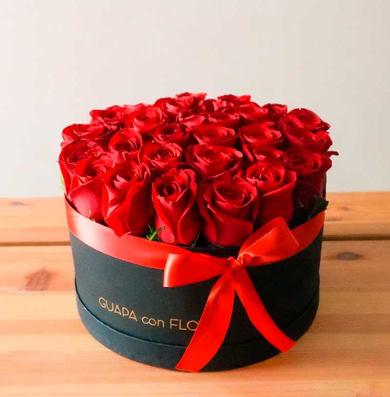 Classic Love- caja con rosas rojas  14 de Febrero Monterrey