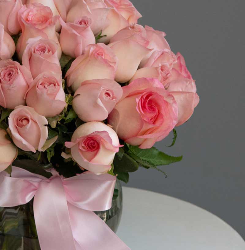 Arreglo de 50 rosas en 2 tonos - para mamá