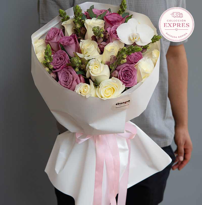 envia flores ramo de rosas y flores mix para regalar