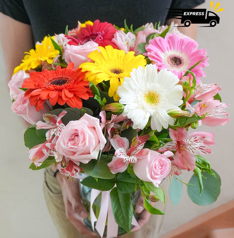 envía gerbera para regalar y celebrar con flores a domicilio de la mejor florería