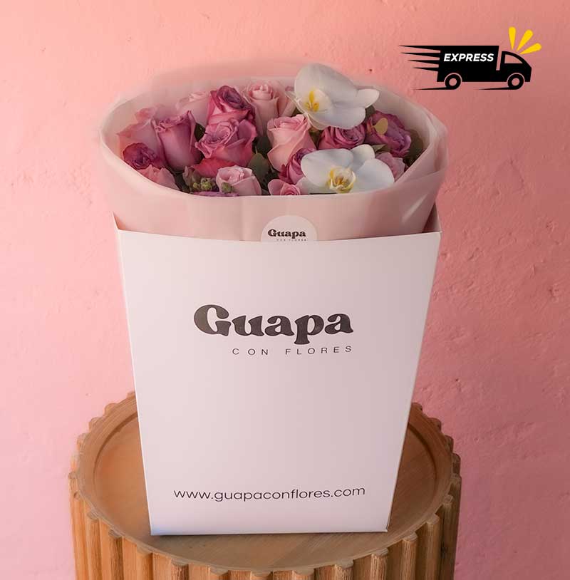 Verena ramo de rosas en dos tonos con orquídeas y florero - Entrega rápida