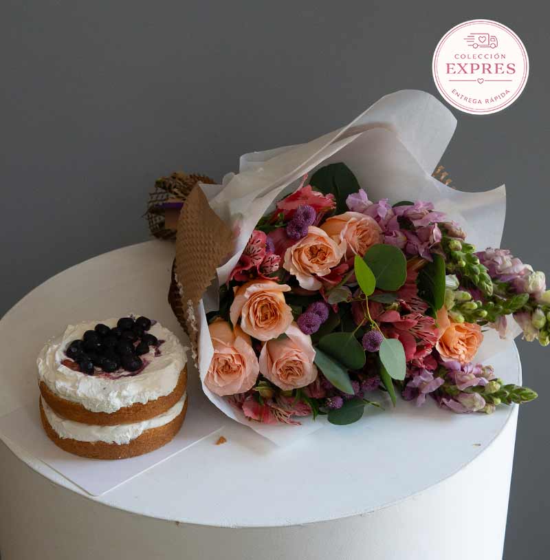 flores con pastel para cumpleaños con envío a domicilio