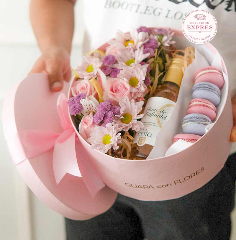 flores con vino y macarrones con envío exprés y urgente