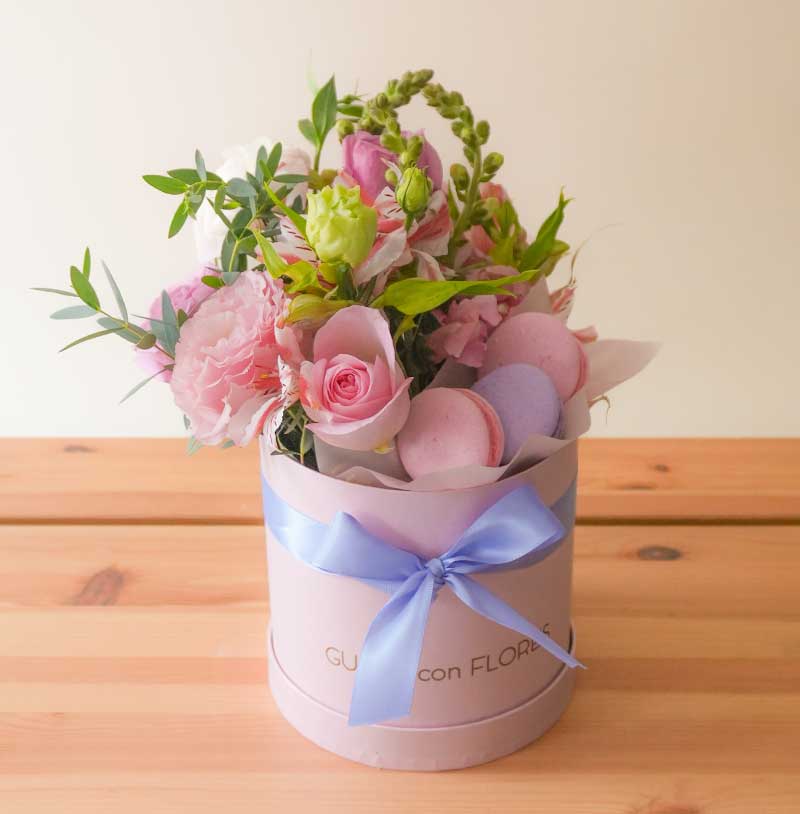 flores economicas a domiilio con macarrones