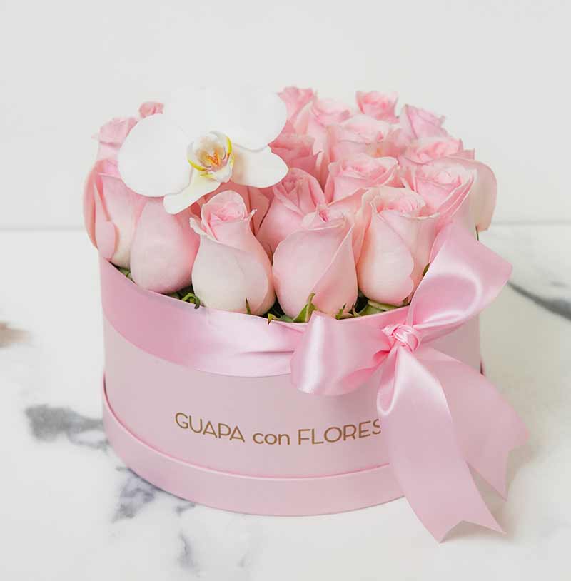 hermosa caja de rosas con orquídea para cumpleaños y romanticas
