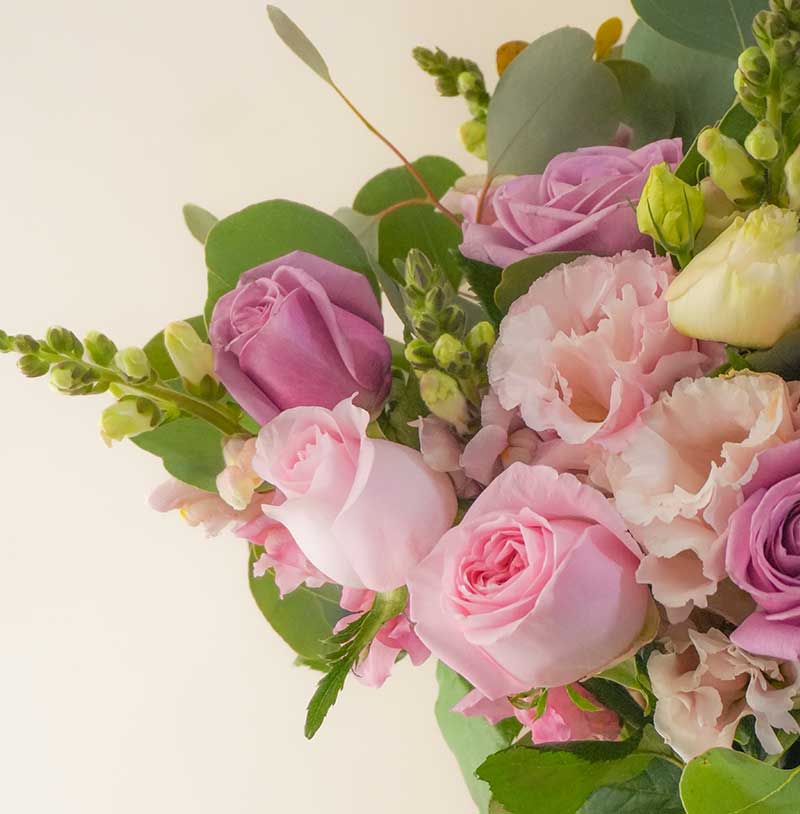 ramo de flores barato con rosas