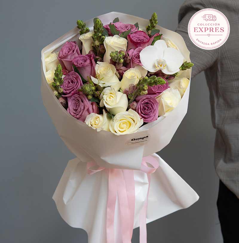 ramo de rosas con orquídea para enviar y regalar