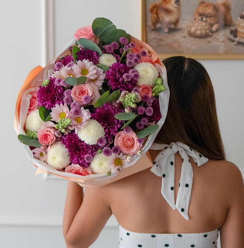 ramo de flores y rosas elegante de lujo
