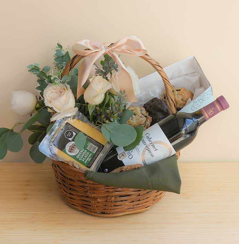 regalo co vino y queso para agradecimiento