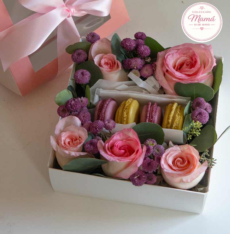 regalo de flores con macarrones para mama