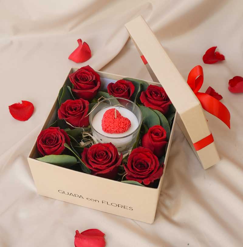Regalo con vela y rosas rojas- 14 de Febrero