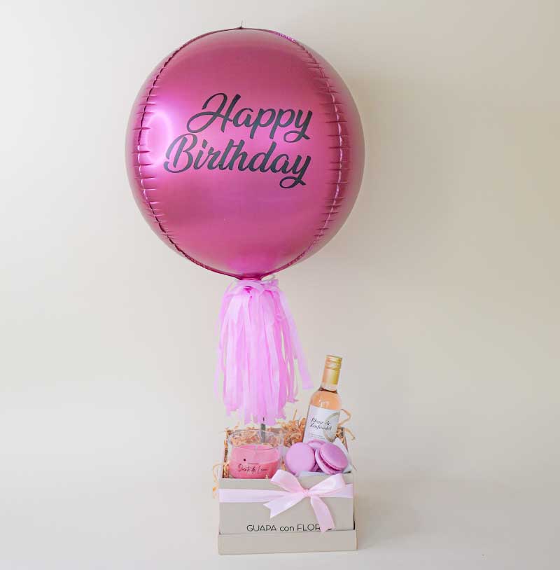 regalos para mujeres con globos y macarrones
