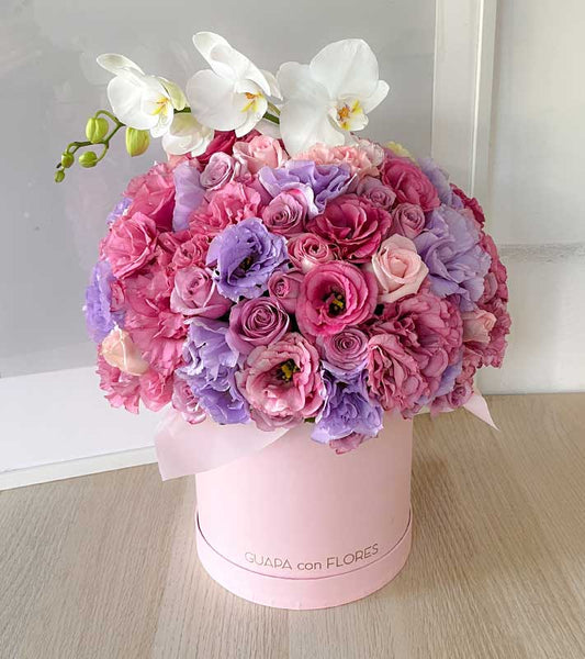 flores a domicilio arreglo de rosas moradas y orquideas