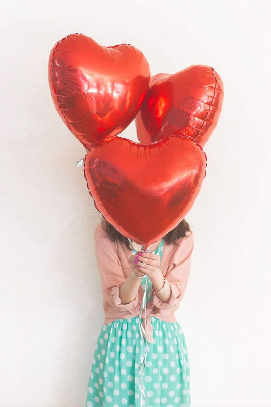 3 GLOBOS CON HELIO - CORAZÓN ROJO